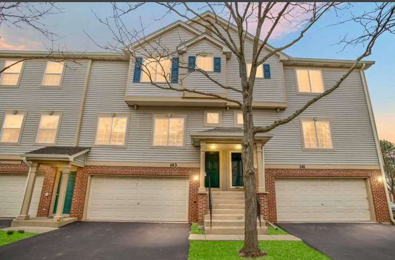 3 bed, 2.5 bath, 1600 sqft, $2,800 — Photo 1