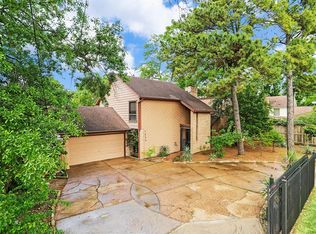 1035 Wirt Rd, Houston, TX 77055