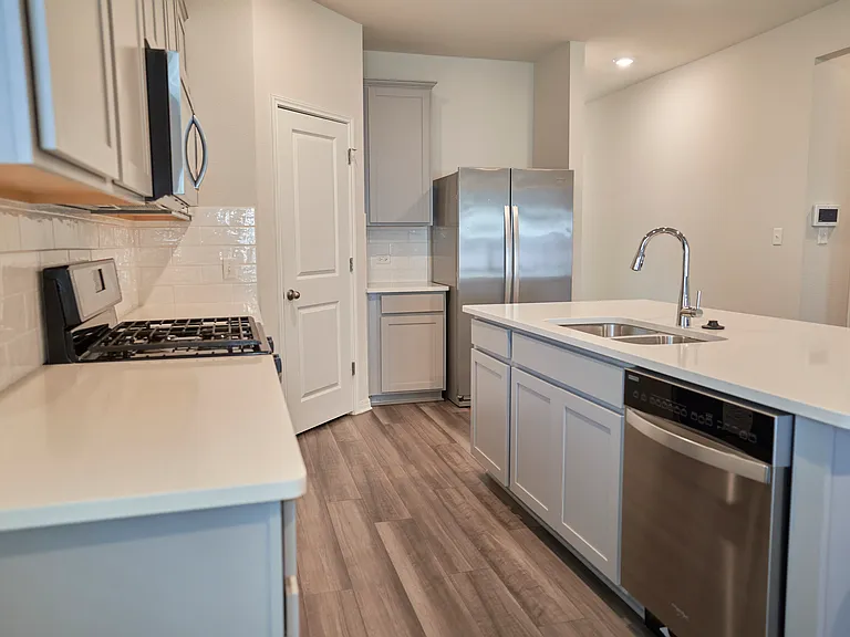 1428 Settlers Glen Dr — Photo 3