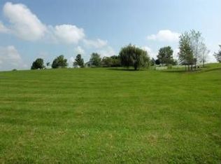 16323 Pinecrest Dr, Kearney, MO 64060