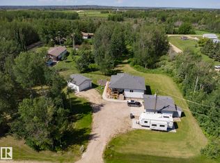 8 Main St, Parkland County, AB T0E 0V0
