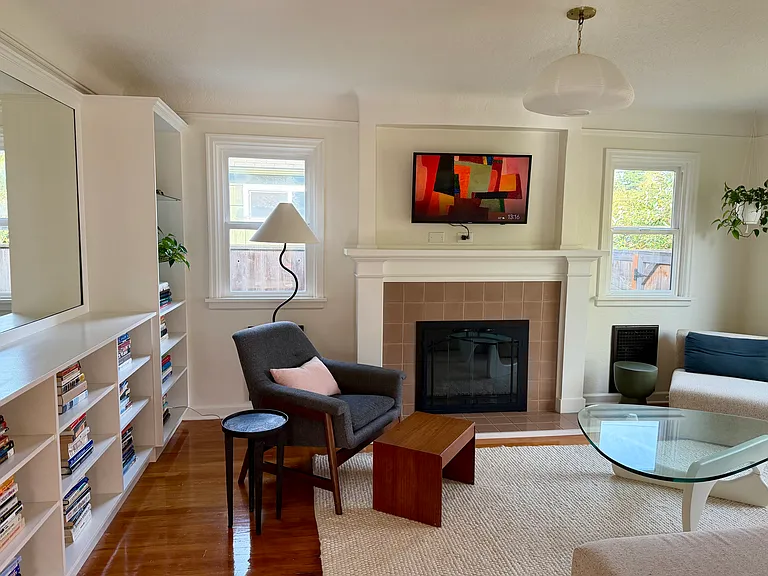 5825 NE 35th Pl — Photo 4