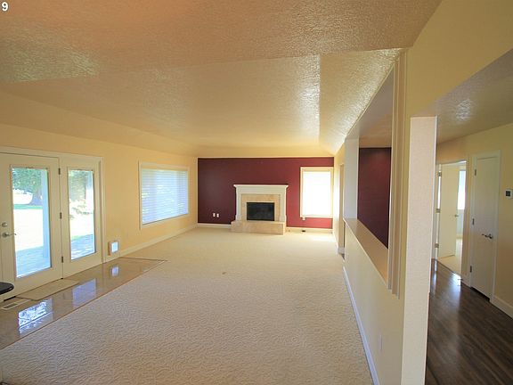 4th image of 3174 Oakcrest Dr NW