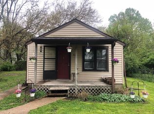 907 S Peach Tree Ln, Bloomington, IN 47403