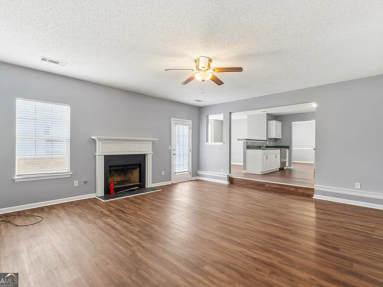 11925 Spring Lake Way — Photo 15