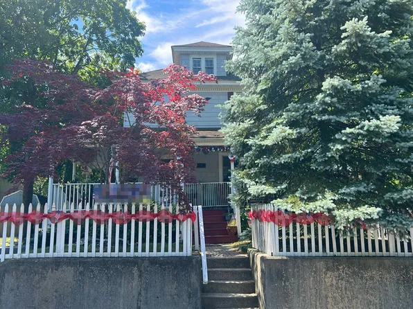 94 Center Ave, Leonardo, NJ 07737