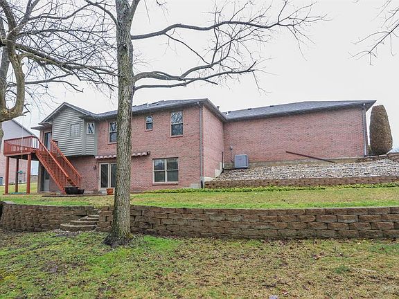 2nd image of 334 Shadowood Dr