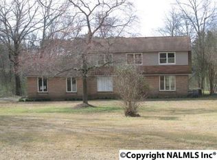 1296 Brookwood Pvt Dr, Hartselle, AL 35640
