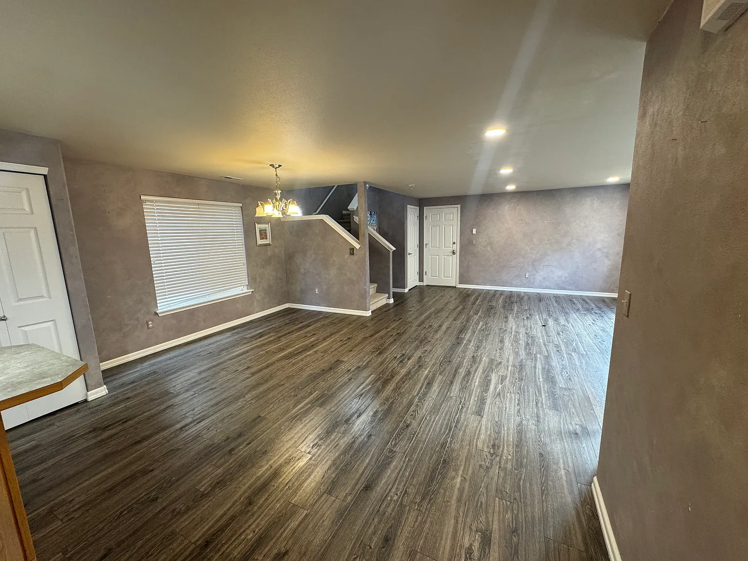 3 bed, 2.5 bath, 1822 sqft, $3,000 — Photo 3