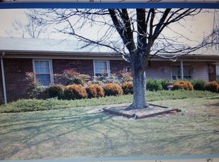 2401 White Horn Dr, Kernersville, NC 27284