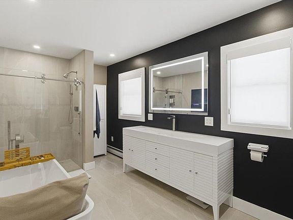 3rd image of 297 Farm Road