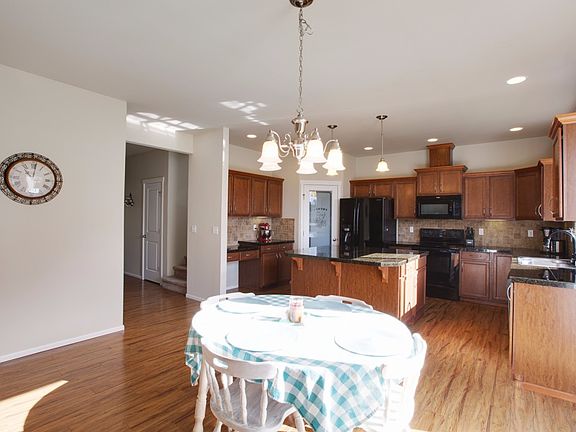 4th image of 20521 81st Ave E