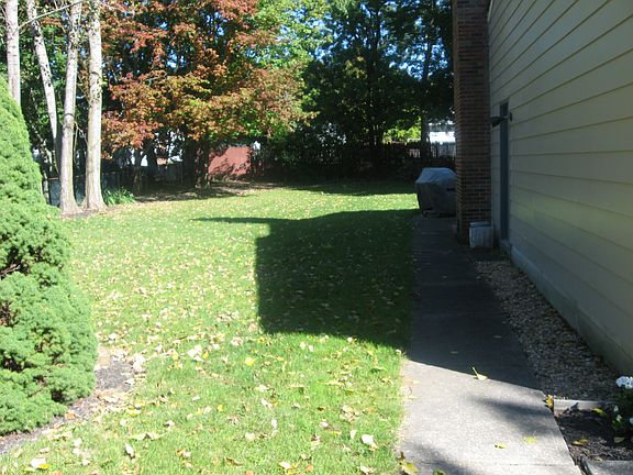 4th image of 1579 Polk Dr