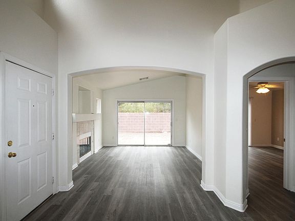 3rd image of 800 Bow Creek Ln