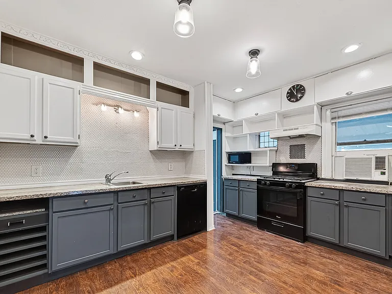 5618 Belmark St — Photo 14