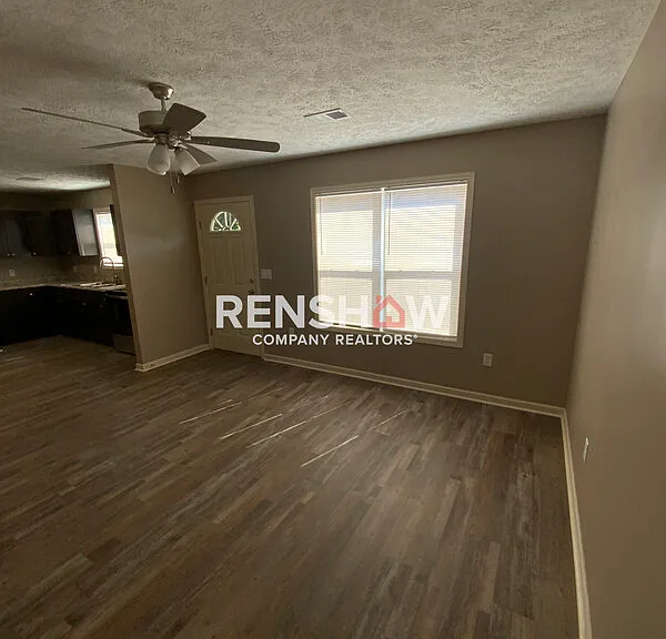 137 Hawthorne Ave — Photo 6