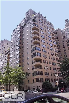 Sold by Engel & Völkers New York City | media 10