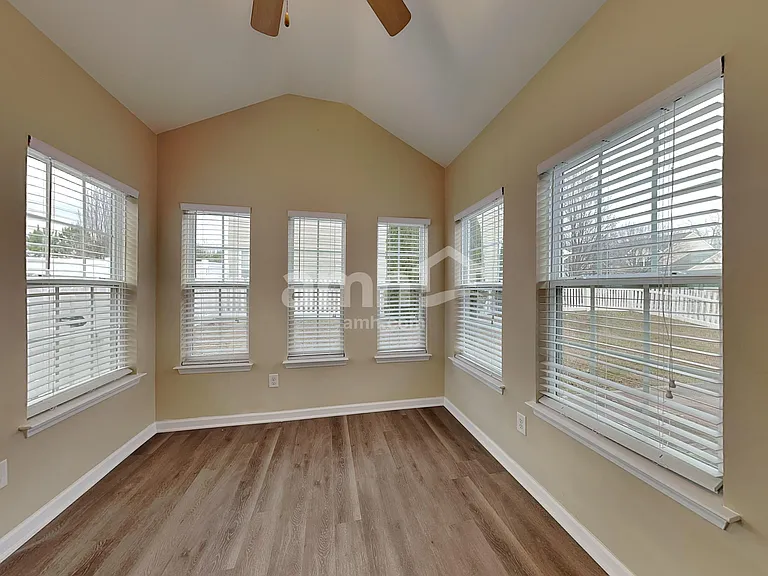 5279 Crosswinds Rd — Photo 17