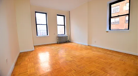 Rented by Manhattan Realty Group