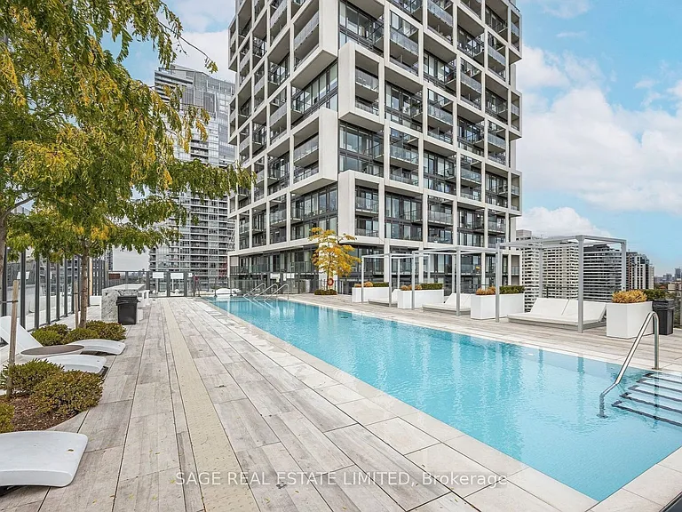 5 Soudan Ave #914 — Photo 31