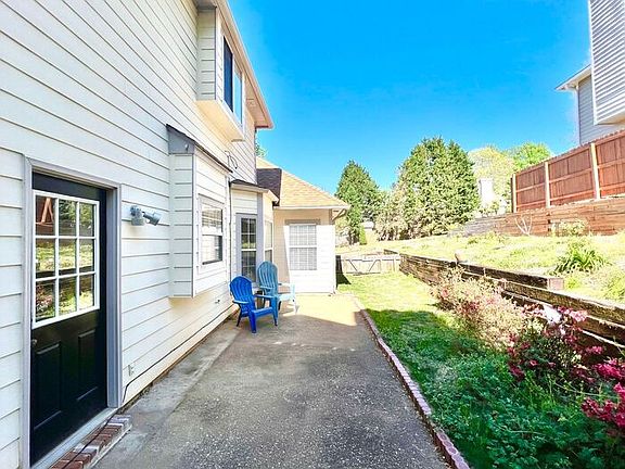 3rd image of 10470 Meadow Run Trce