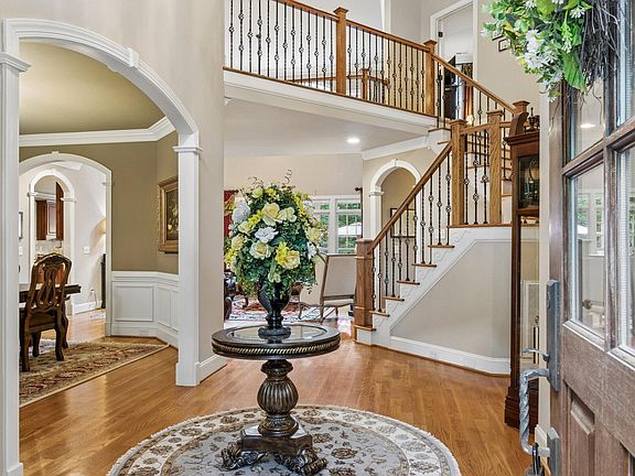 4th image of 1212 Prairie Pond Cir