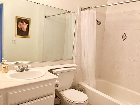3rd image of 1808 Rosebrook Ln
