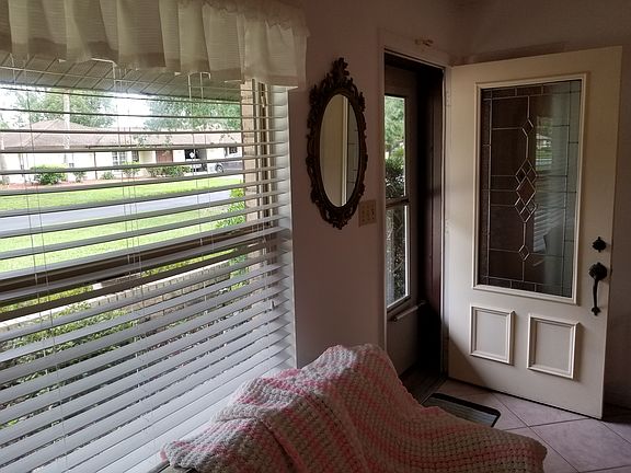 3rd image of 80 Jasmine St