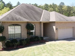 11919 Shady Ridge Dr, Little Rock, AR 72211