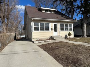 816 E Sheridan Ave, Des Moines, IA 50316