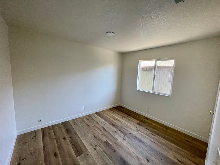 2424 Kenton Ct #C — Photo 8
