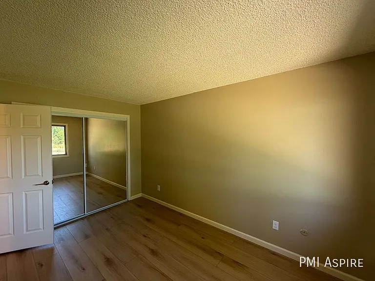 2330 Wedgewood Ave #6A — Photo 9