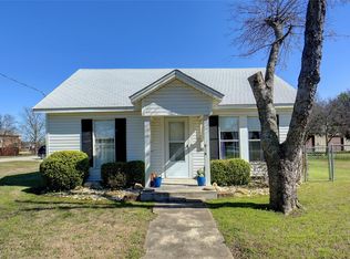 206 Shaffner St, Ponder, TX 76259