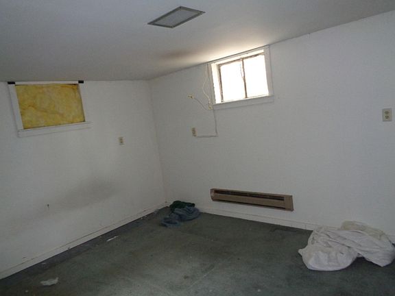 2nd image of 3944 Marshall Ave