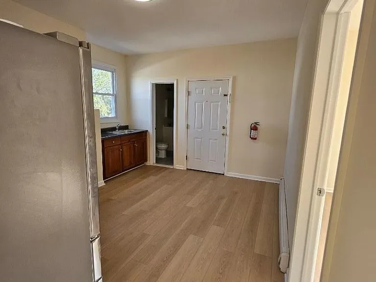 372 Bergen St — Photo 19
