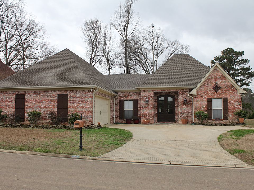 1st image of 215 Charleston Dr