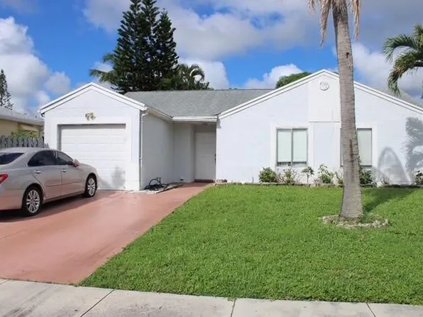 18751 Shauna Manor Drive, Boca Raton, FL 33496