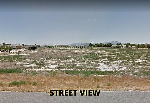 3rd image of 301 W Leffner Dr