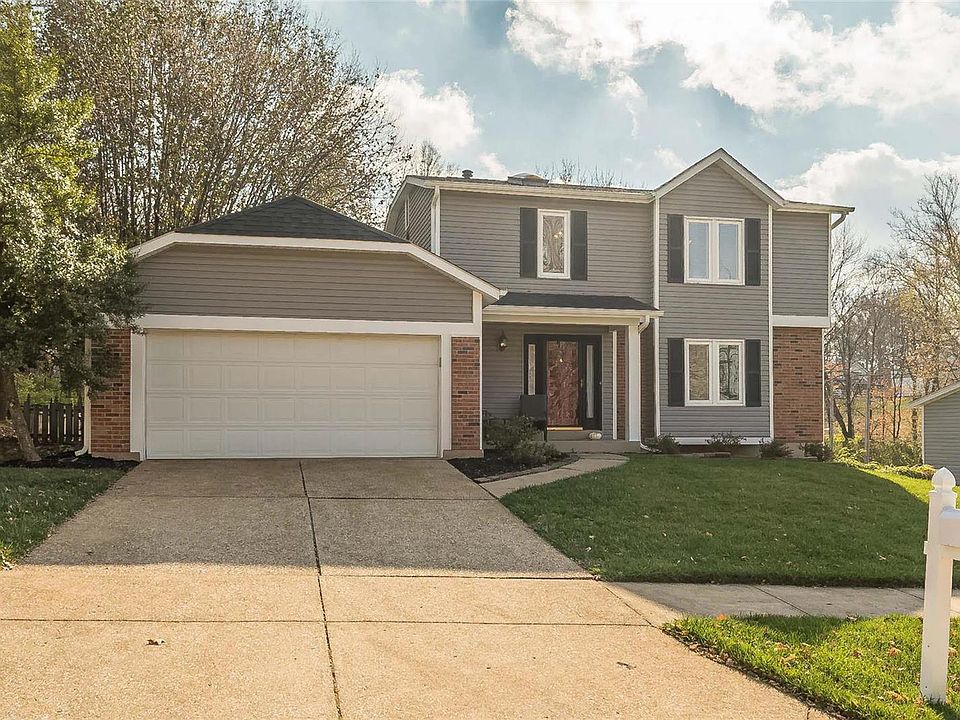 1st image of 1044 Riverwood Place Dr