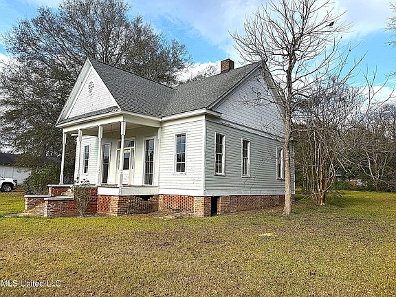 3rd image of 711 College St