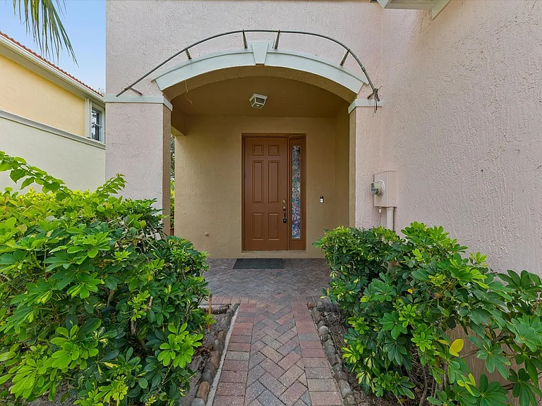 402 Seminole Palms Dr #402 — Photo 7