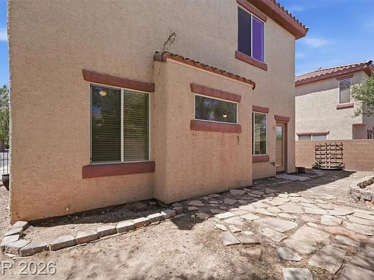 10630 Lessona St — Photo 13