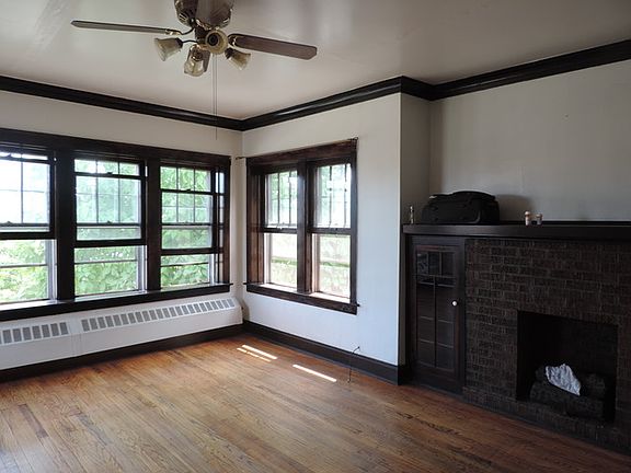 3rd image of 1846 S 55th Ct