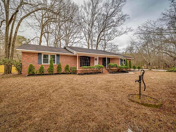 3rd image of 17 Riverview Cir
