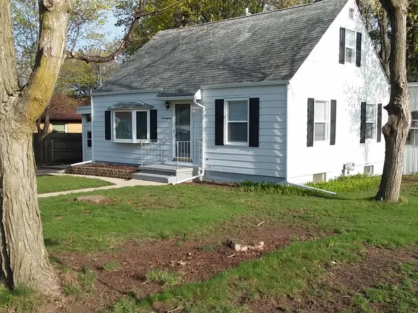 221 Dawnlee Ave, Portage, MI 49002