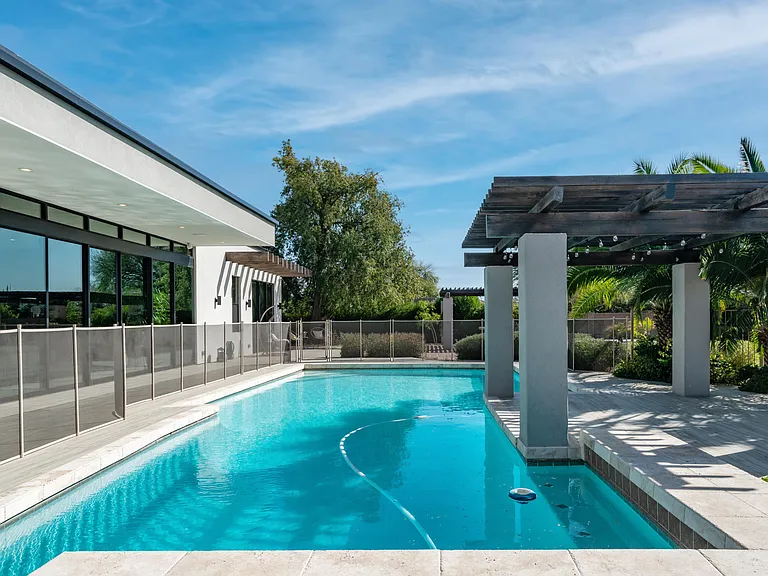 7417 E Paradise Dr — Photo 49