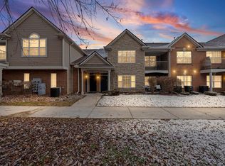49143 W Woods Dr, Shelby Township, MI