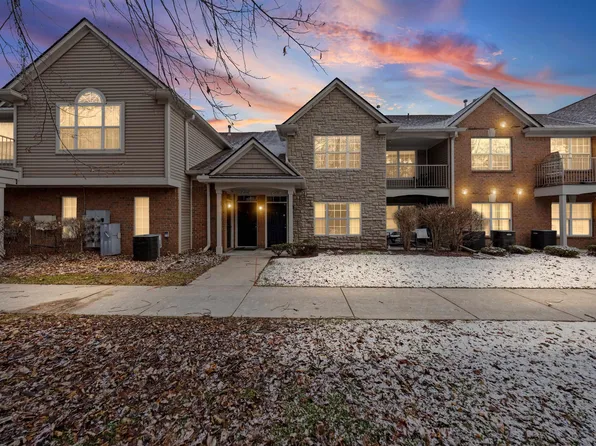 49143 W Woods Dr, Shelby Township, MI 48317