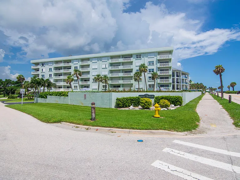 4049 Ocean Dr #201 — Photo 10