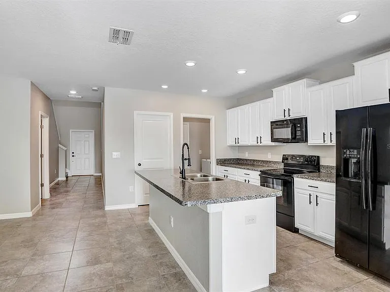 10256 Carloway Hills Dr — Photo 8